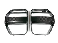 V style carbon grille detail