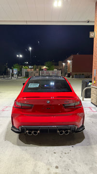 Carbon rear diffuser weave detail