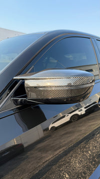 Carbon mirror cap detail